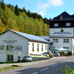 240507_Fassade Bärenhecke.jpg