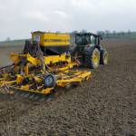John-Deere-8320+Claydon-T6-Hybrid